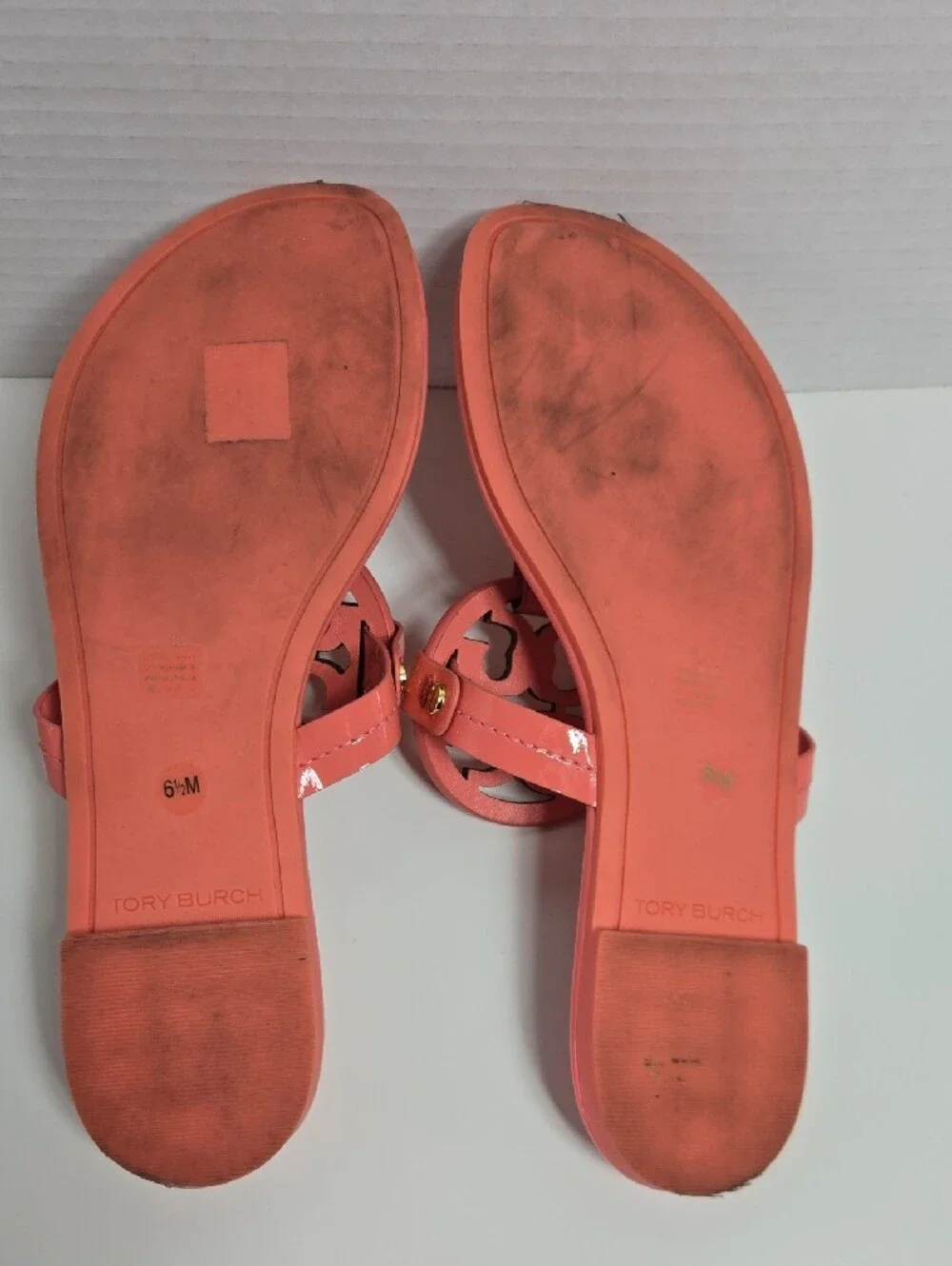 EUC Tory Burch Coral Patent Miller Logo Thong Sandals